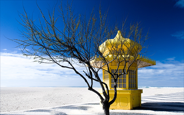 Foz do Arelho, quiosque amarelo