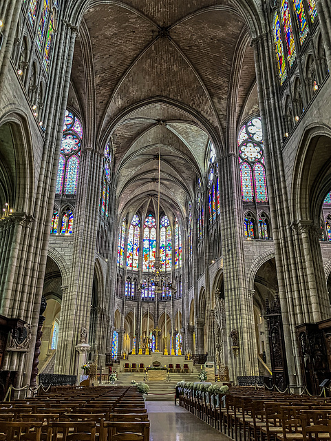 Basilique Saint Denis, Paris IMG--1800