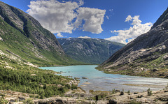 View over Nigardsbrevatnet.