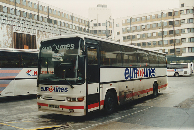 Mid Wales Travel M875 UEJ in London - 28 Jan 1996 (298-01) Mid Wales Travel M875 UEJ in London - 28 Jan 1996 (298-01)
