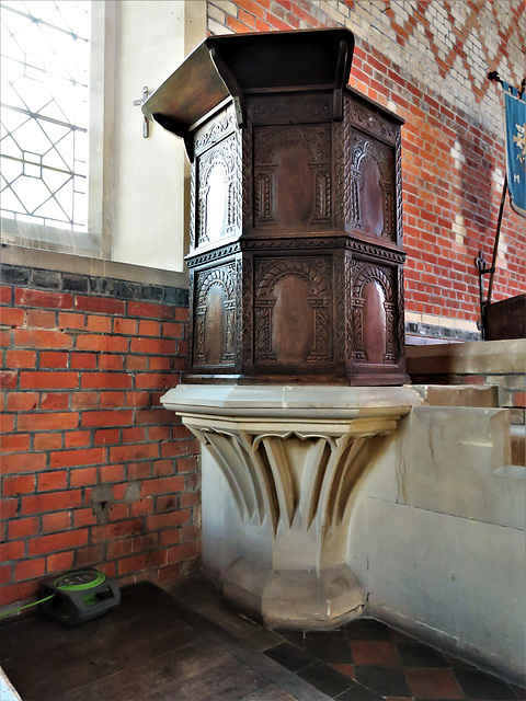 leckhampstead c19 church, berks, c17 pulpit on 1859 base  by teulon (15)