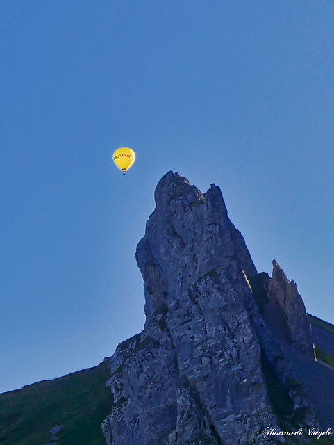 Heissluftballon im Alpstein
