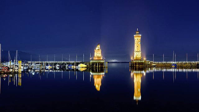 Lindau Hafen bei Nacht / HFF