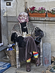 An event that repeats annually in Postua (Vercelli) with the Nativity scenes of street - Befana collections