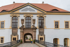 Eingang zum Schloß Děčín