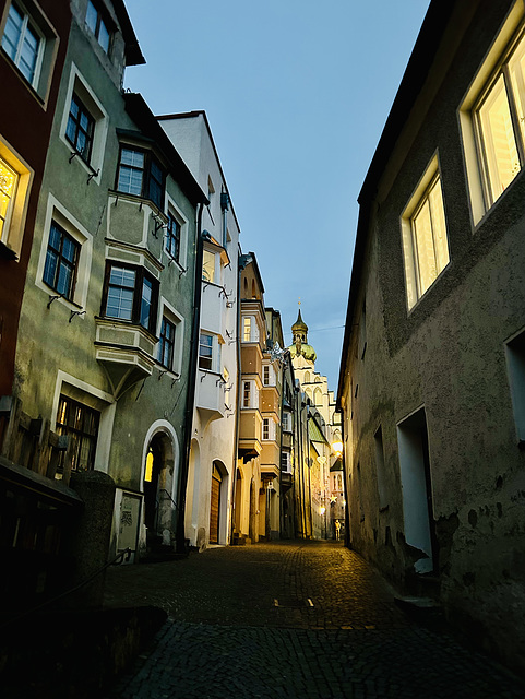 Die Altstadt bei Nacht.