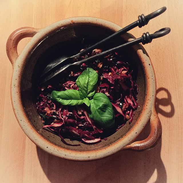 red cabbage & clementine salad