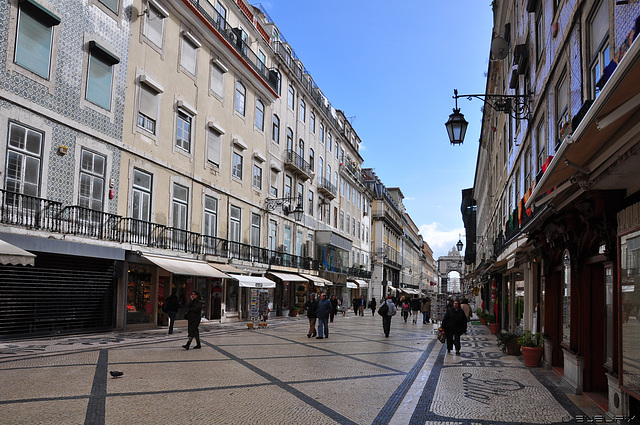 kreuz und quer durch die Baixa - Lissabon (© Buelipix)