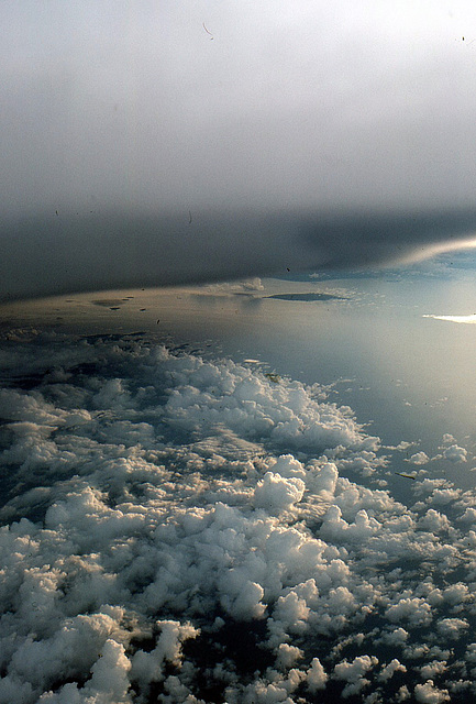 Wetterfronten über dem Südchinesichen Meer