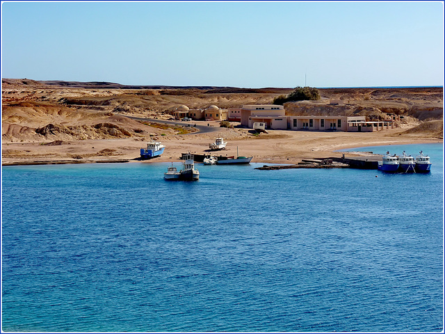 Sharm el Sheikh : Ras Mohammed - le barche che accompagnano i sub ad immergersi nella splendida barriera corallina
