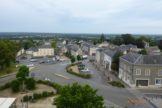 SAINTE SUZANNE vue des remparts