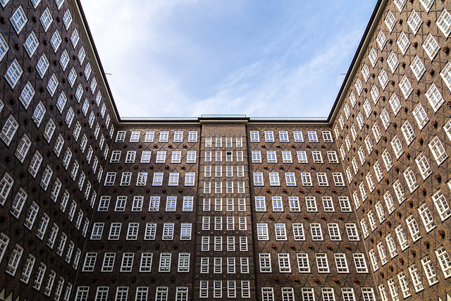 Hamburgtreffen 2024 - Tour durch die Innenstadt am 27.04.2024