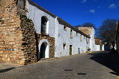 Faro , la vieille ville encerclée de murs