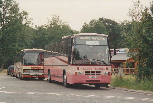 Taylor's Reliance 2290 PK (A503 WGF) and Soul Brothers VUD 483 (C783 MVH) at Barton Mills - 3 Jul 1993