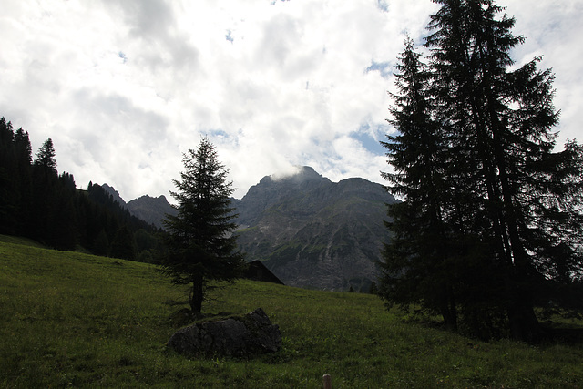 Großer Widderstein in Wolken