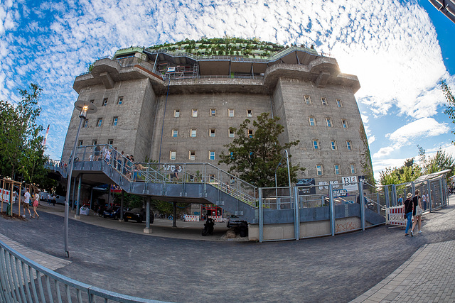 Hochbunker Feldstraße nach Umbau