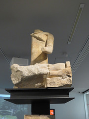 Groupe statuaire de Roquepertuse, 1.