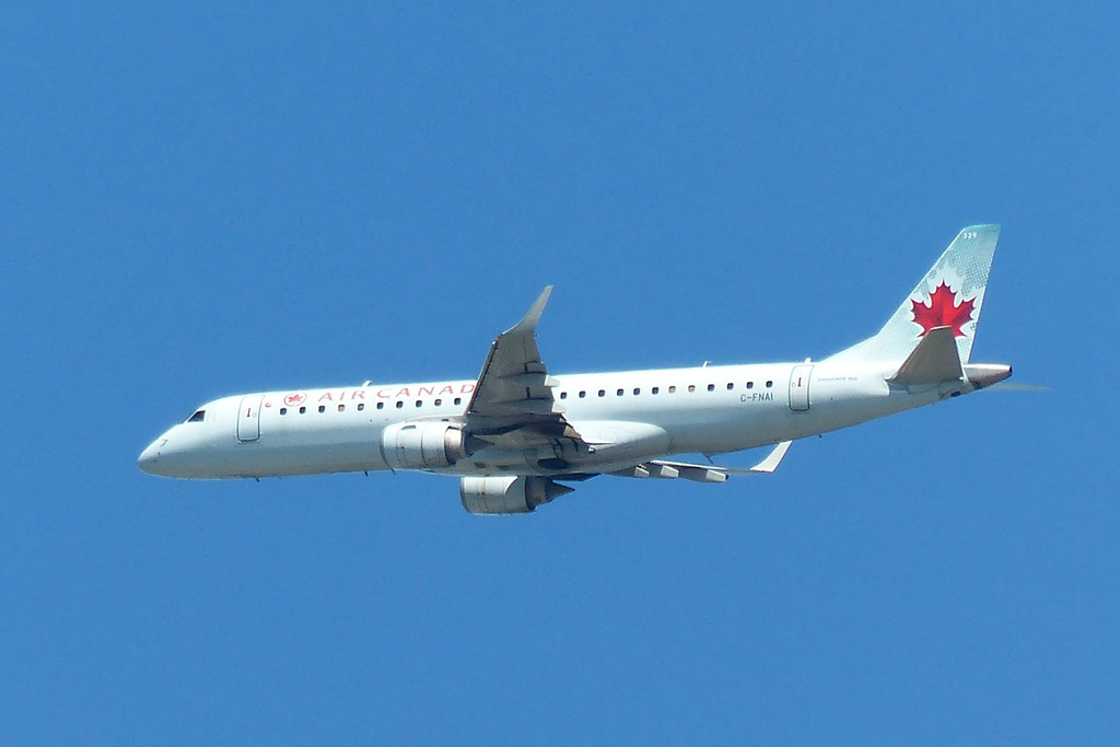 C-FNAI approaching Toronto - 24 June 2017