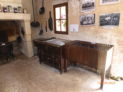 ROCHEMENIER village troglodytique (49) 2/3 ROCHEMENIER village troglodytique (49) 2/3