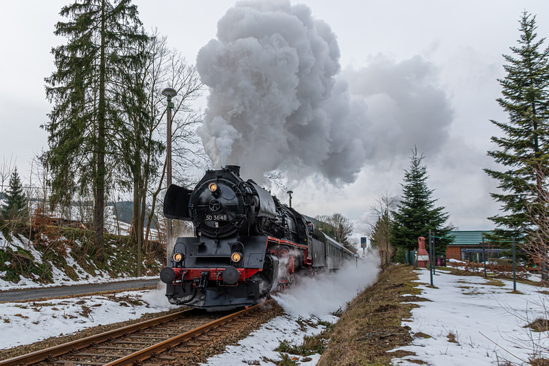 Sonderzug des LDC bei der Einfahrt in den Bahnhof Holzhau