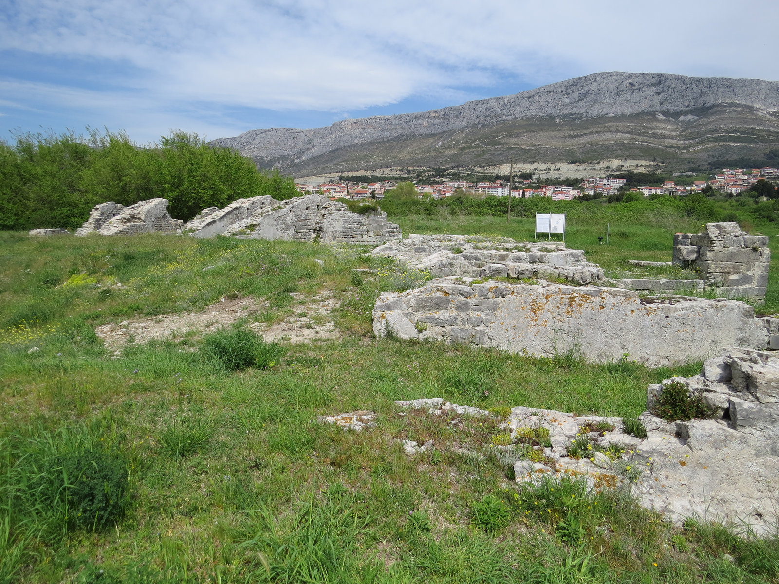 Salona : le théâtre, 2