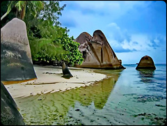 LA DIGUE, SEYCHELLES - i graniti sulla spiaggia