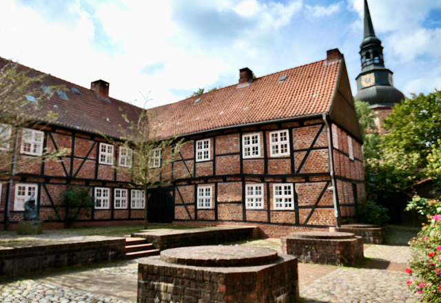 Franziskanerkloster St.-Johannis in Stade. (2 pips)