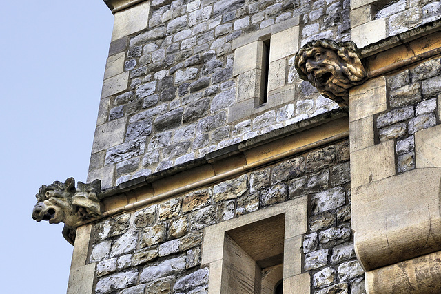 Heads Up at Sundown – Tower of London, London, England