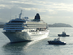 Asuka II arriving at Auckland (7) - 20 February 2015