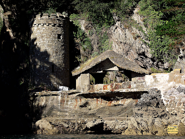 Torpedo shelter