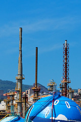 Blick über das Raffineriegelände von Santa Cruz de Tenerife (© Buelipix)