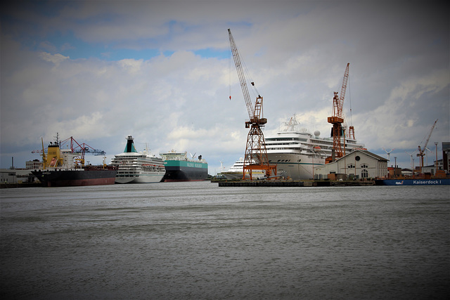 Experiment....Hafen Bremerhaven