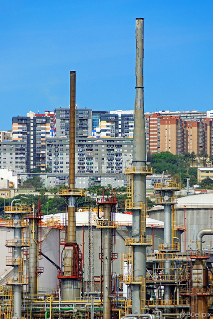 Blick über das Raffineriegelände von Santa Cruz de Tenerife (© Buelipix)