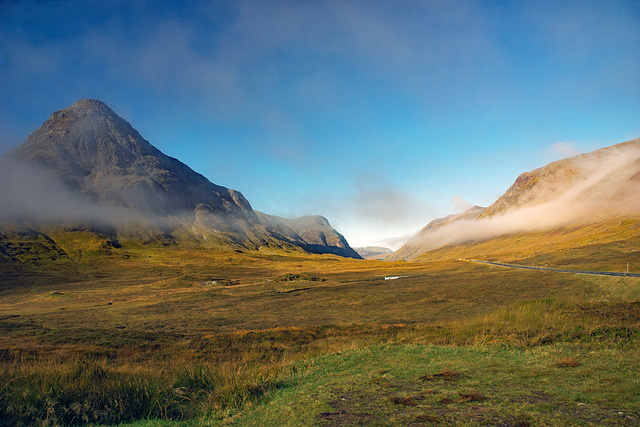 High Mountains, Low Cloud