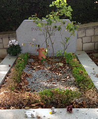 Tombe de Paul Eluard (1895-1952)