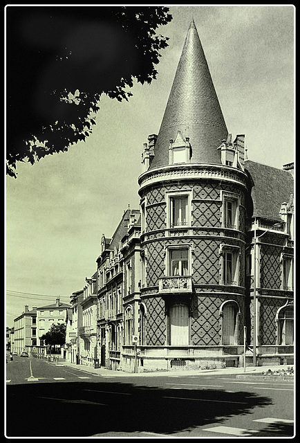 Batiment, Montluçon 03100 Fr.