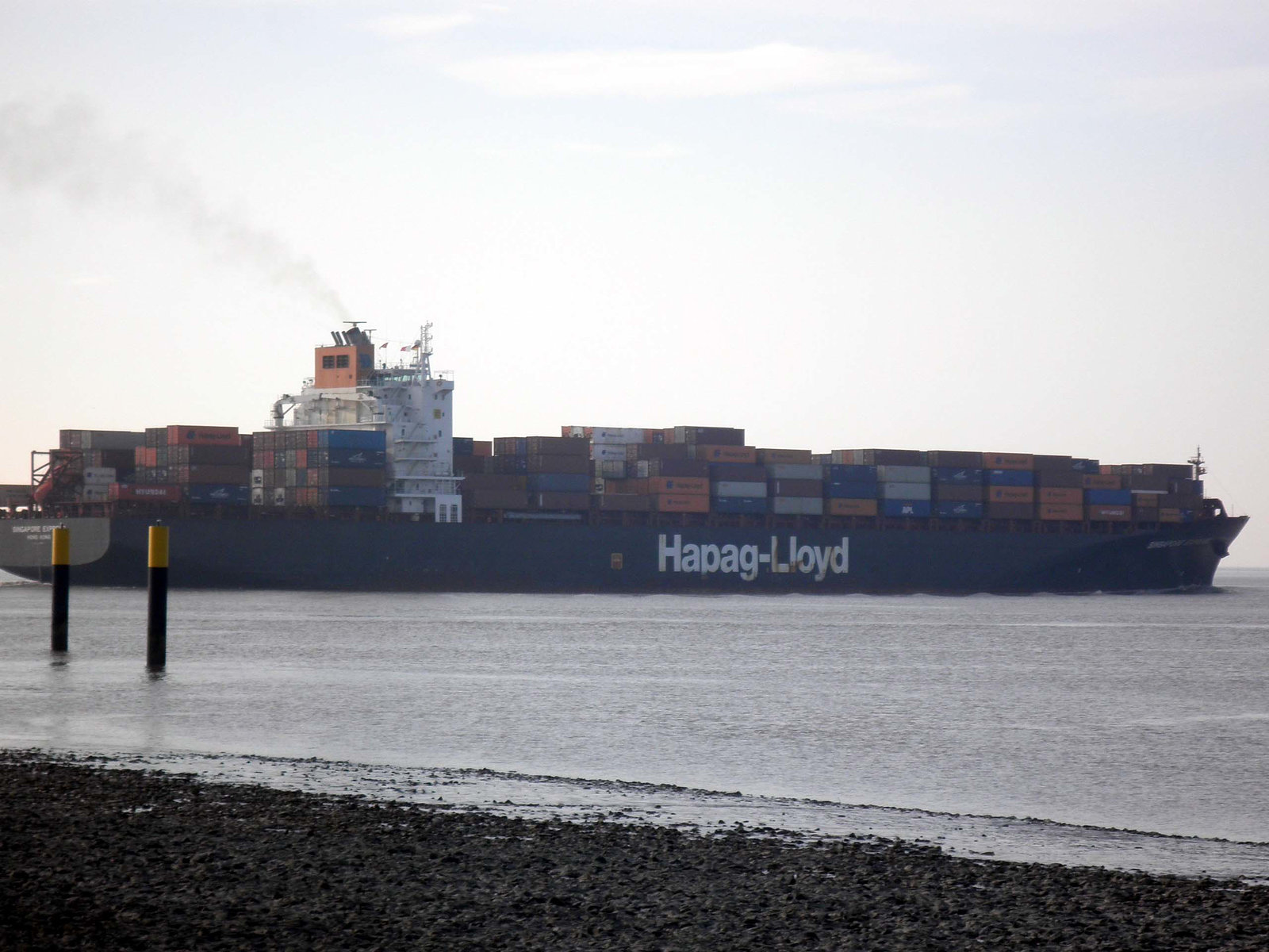 Singapore Express auslaufend Bremerhaven