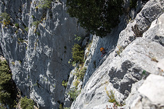 20150529 8299VRAw [R~F] Bergsteigerin, Gorges du Verdon, Cote d'Azur