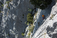 20150529 8300VRAw [R~F] Bergsteigerin, Gorges du Verdon, Cote d'Azur