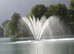Springbrunnen auf dem See