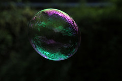 Mission possible . Cette bulle s'autodétruira dans cinq secondes ....