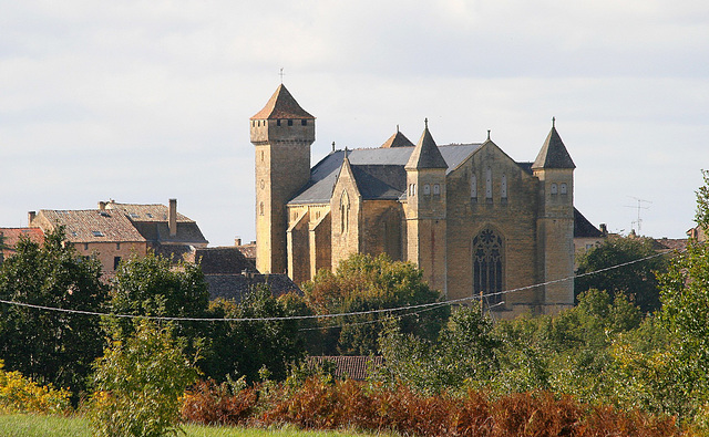 Eglise fortifiée St Laurent de Beaumont du Périgord