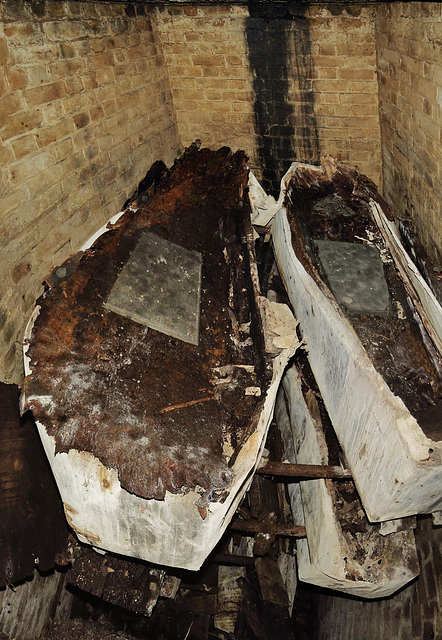 abney park cemetery, london.william stiles + 1868 and family  stacked underneath their memorial in a vault