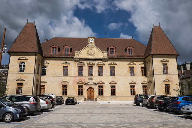 MORTEAU: L'hôtel de ville.