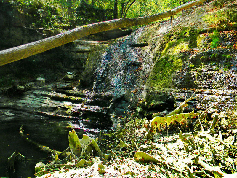 Lutirano (Marradi-FI). Siccità nel torrente Acerreta, pozze di Badia della Valle  -  Acerreta's "holes Creek"in dry to drough; site beetwen Tuscany and Romagna Regions.