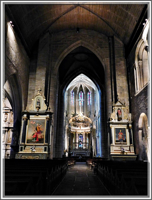 Intérieur de la Basilique Saint Sauveur à Dinan (22)