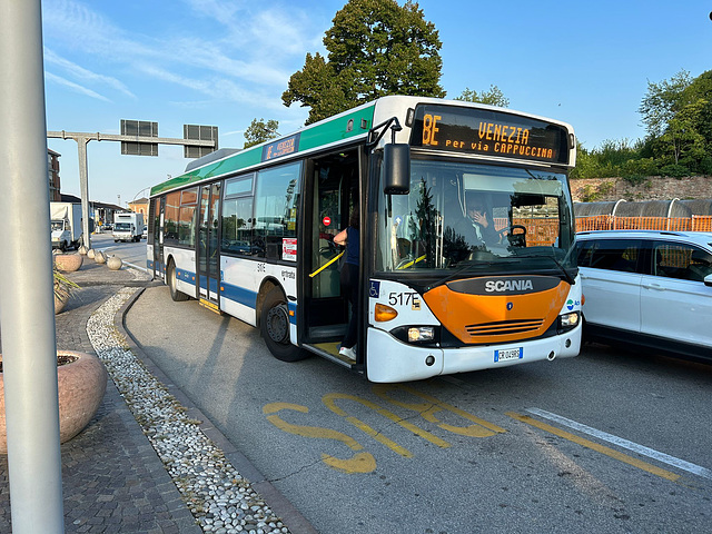 Actv 517E at Treviso – 1 Sep 2023 (JLS45) (Photo courtesy of Jane Slater) Actv 517E at Treviso – 1 Sep 2023 (JLS45) (Photo courtesy of Jane Slater)