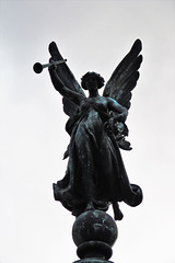 victoria monument, liverpool (2)