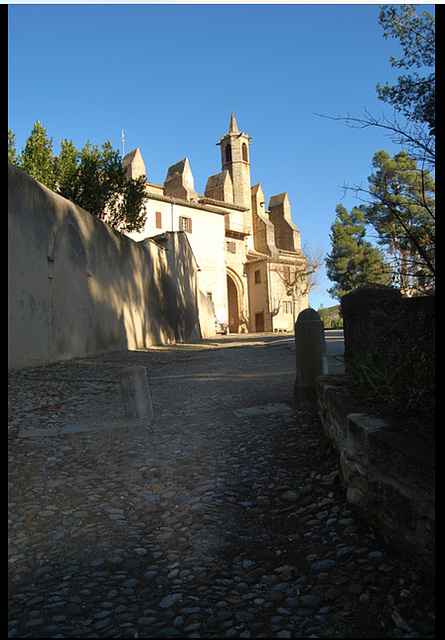 En montant vers Notre Dame de Marceille Aude