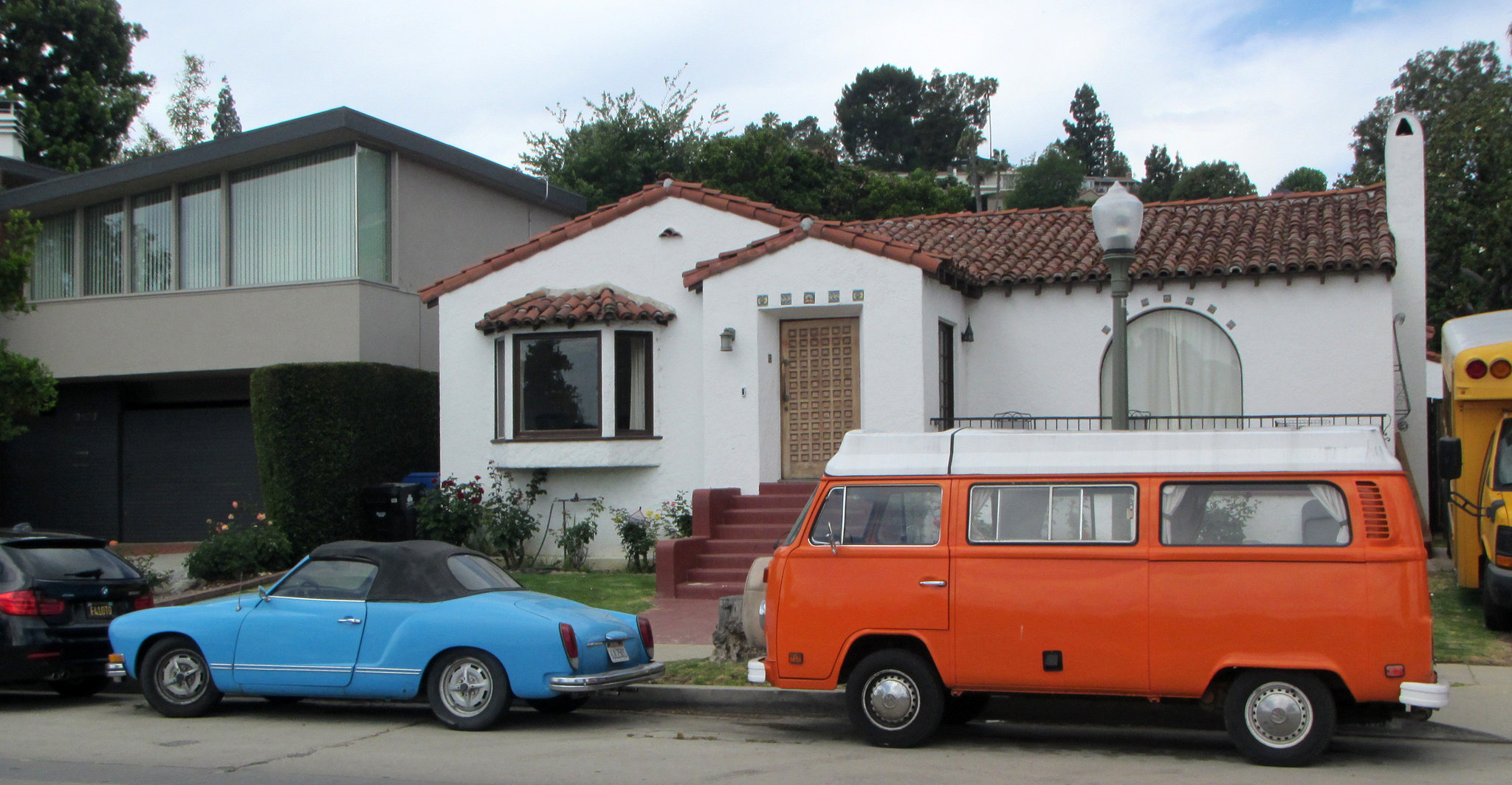 Two VWs in Silver Lake (0535)